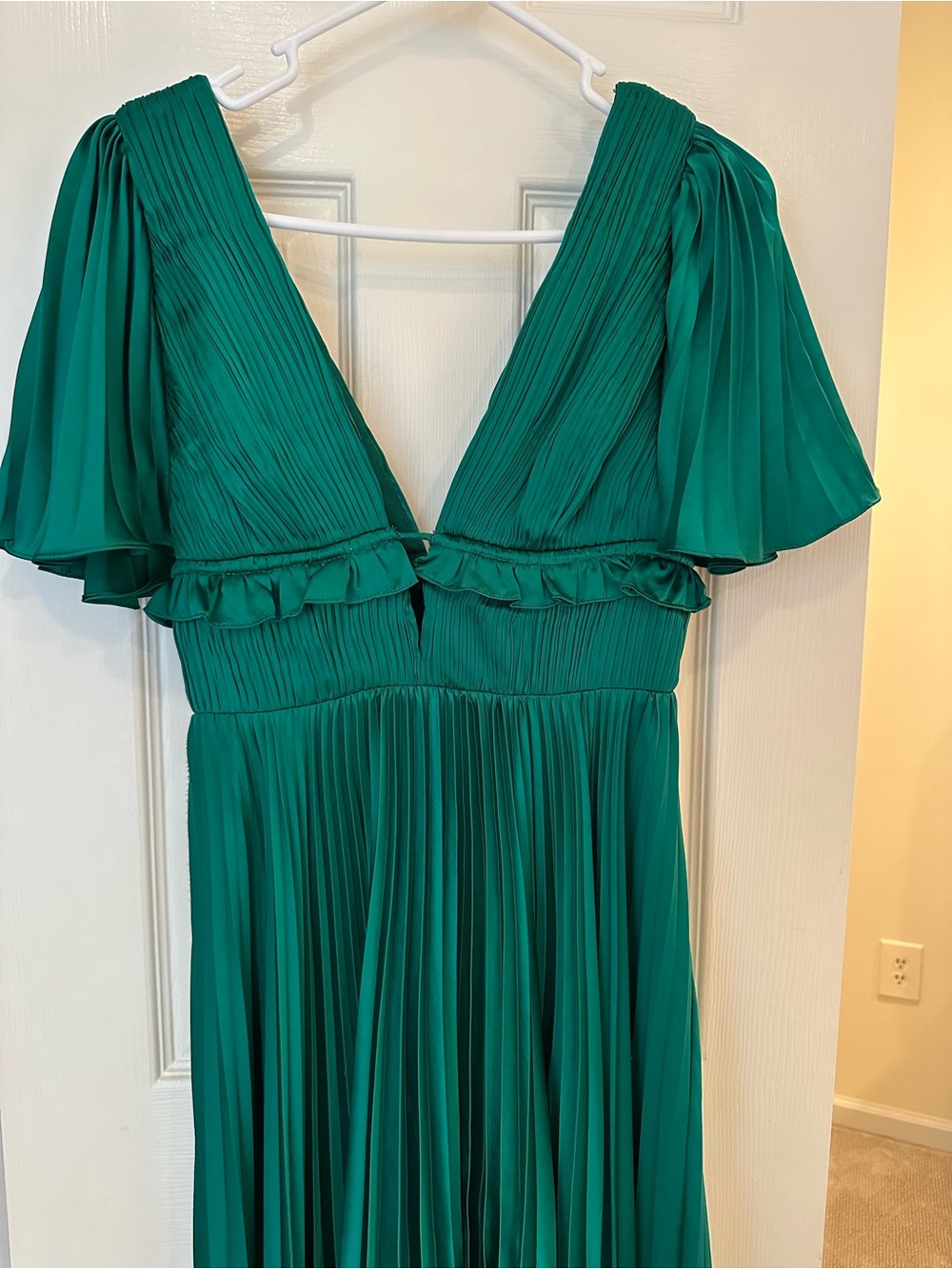 AMUR Emerald Green Pleated Maxi Dress - Picture 4 of 6